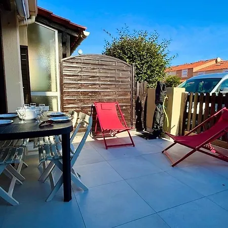 Nyaraló House For 5 With Air Conditioning, Parking & Terrace