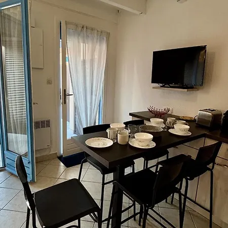Nyaraló House For 5 With Air Conditioning, Parking & Terrace *