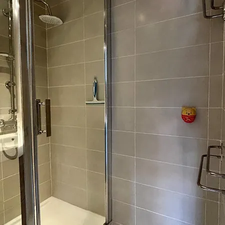 House For 5 With Air Conditioning, Parking & Terrace * 프롱티냥