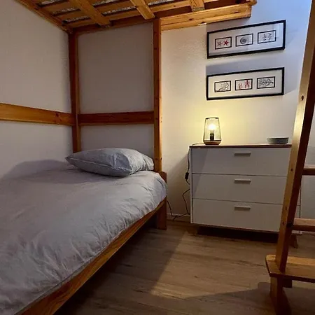 House For 5 With Air Conditioning, Parking & Terrace Nyaraló